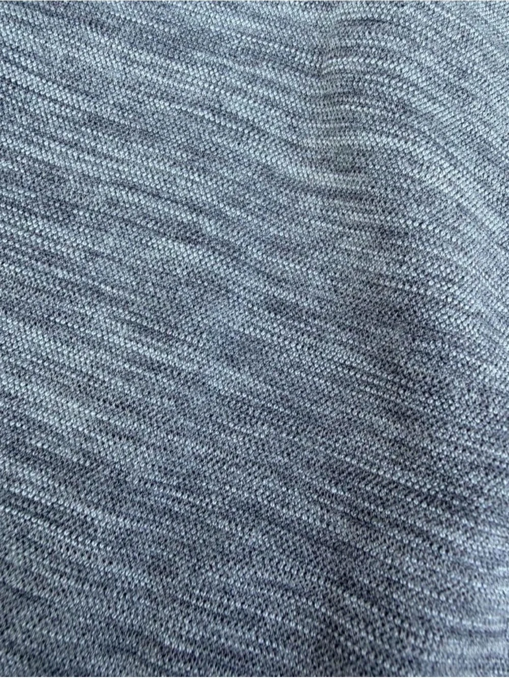 The Lululemon Women’s Sz. 6 Swiftly Tech Wool Pullover in heather gray